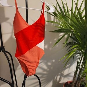 NWT Summersalt The Marina One Piece Swimsuit